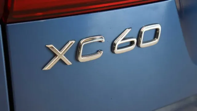 Vehicle Thumbnail 43
