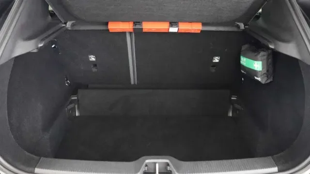 Vehicle Thumbnail 6