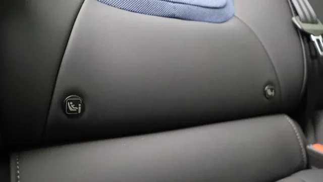 Vehicle Thumbnail 7
