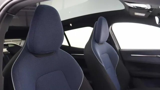 Vehicle Thumbnail 11