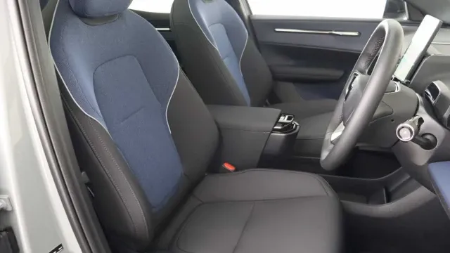 Vehicle Thumbnail 13