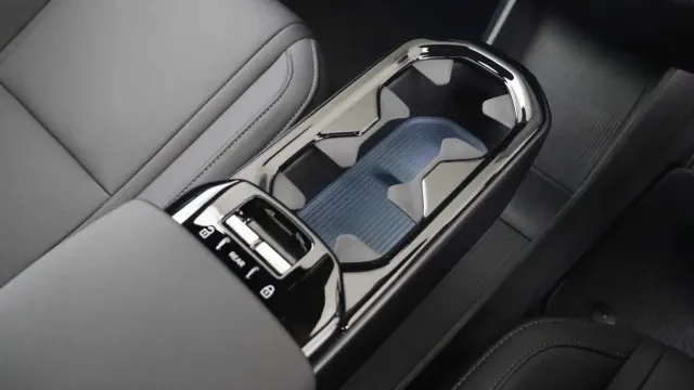 Vehicle Thumbnail 18