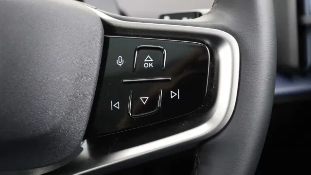 Vehicle Thumbnail 31