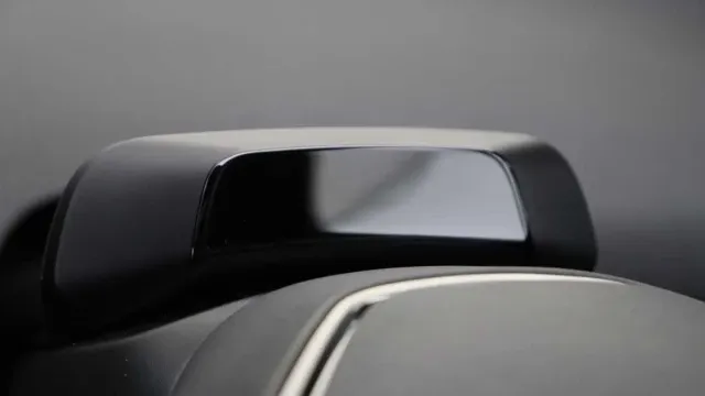 Vehicle Thumbnail 32