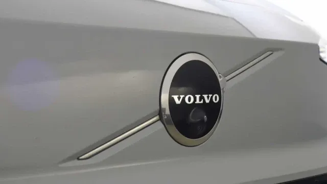 Vehicle Thumbnail 38