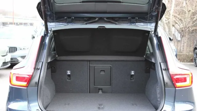 Vehicle Thumbnail 5