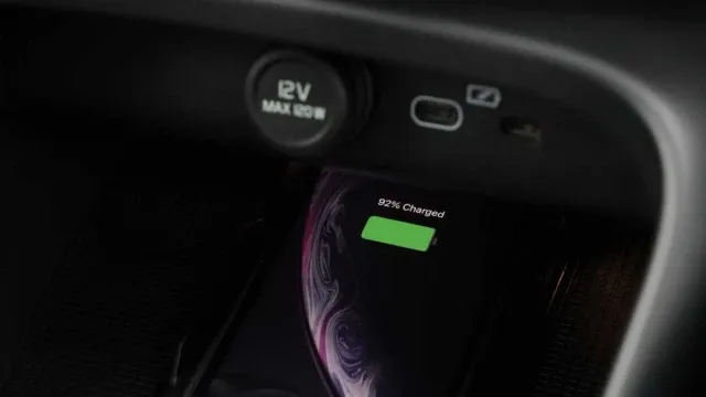 Vehicle Thumbnail 8