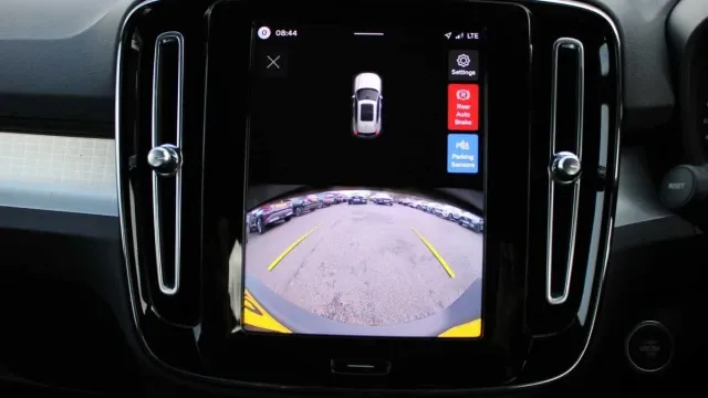 Vehicle Thumbnail 11