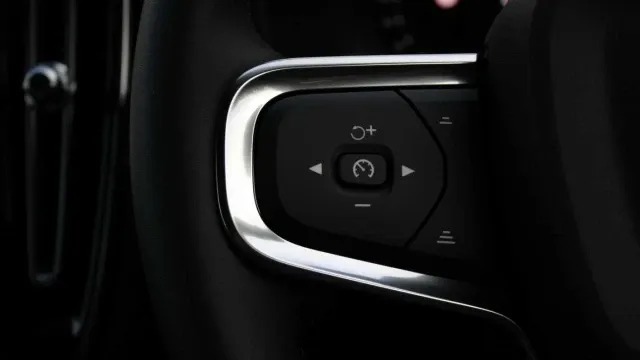 Vehicle Thumbnail 14
