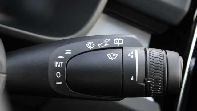 Vehicle Thumbnail 16