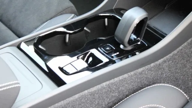 Vehicle Thumbnail 19