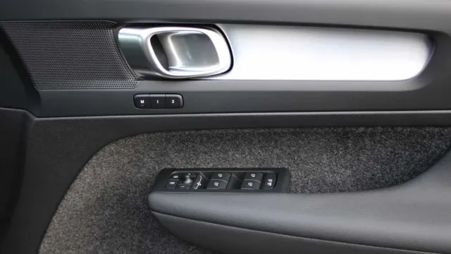 Vehicle Thumbnail 22