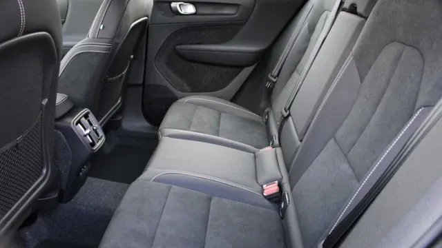 Vehicle Thumbnail 27
