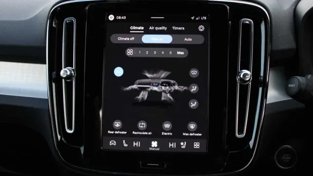 Vehicle Thumbnail 32