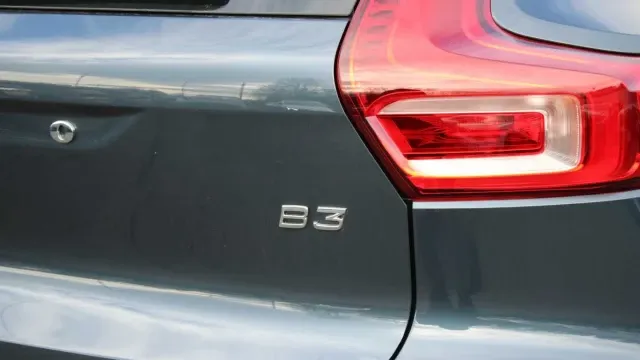 Vehicle Thumbnail 40