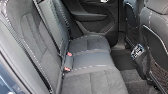 Vehicle Thumbnail 42