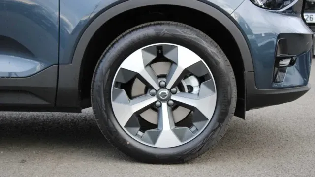 Vehicle Thumbnail 45