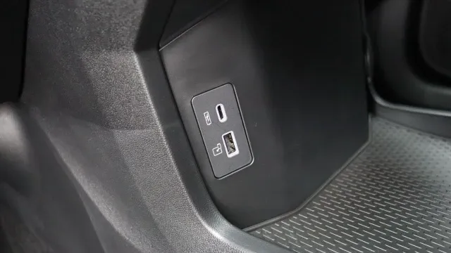Vehicle Thumbnail 27