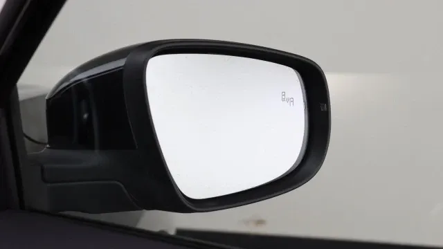 Vehicle Thumbnail 68