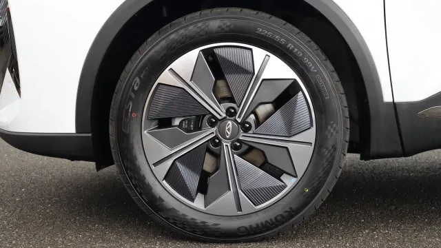 Vehicle Thumbnail 18