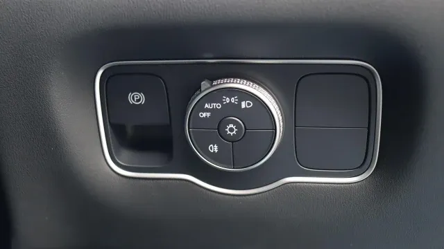 Vehicle Thumbnail 79