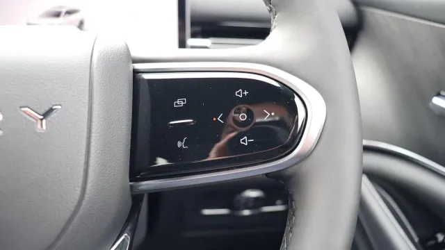 Vehicle Thumbnail 19