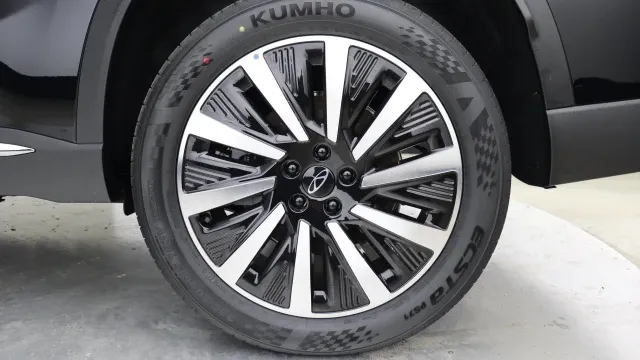 Vehicle Thumbnail 9