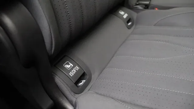 Vehicle Thumbnail 28