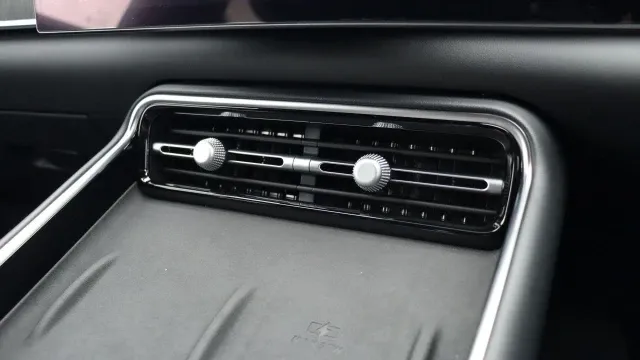 Vehicle Thumbnail 29