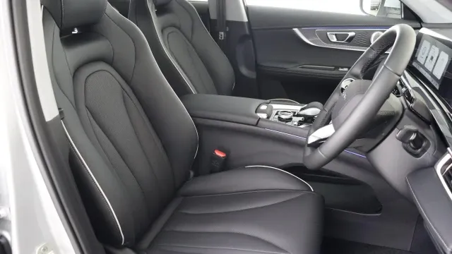 Vehicle Thumbnail 18