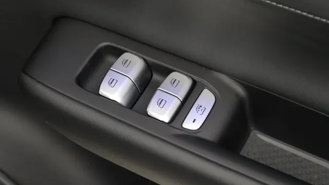 Vehicle Thumbnail 59