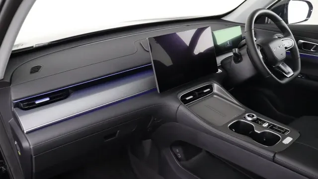 Vehicle Thumbnail 28