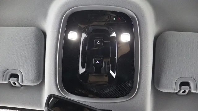 Vehicle Thumbnail 26