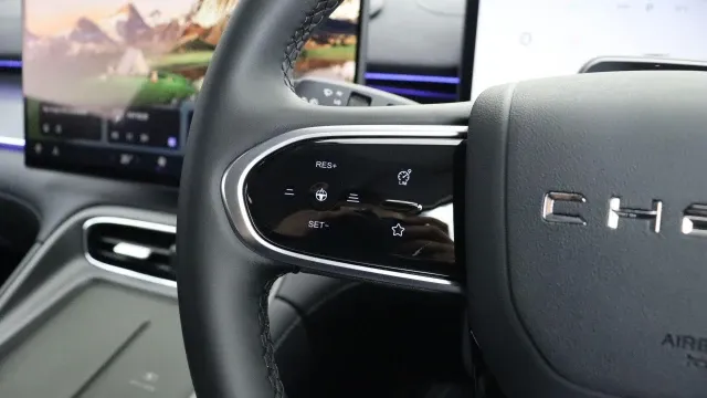 Vehicle Thumbnail 12