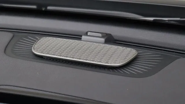 Vehicle Thumbnail 17