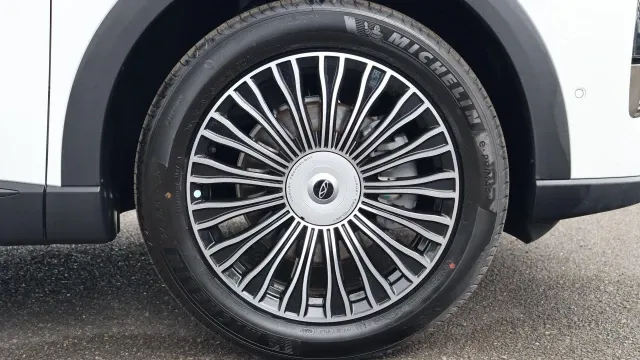 Vehicle Thumbnail 42