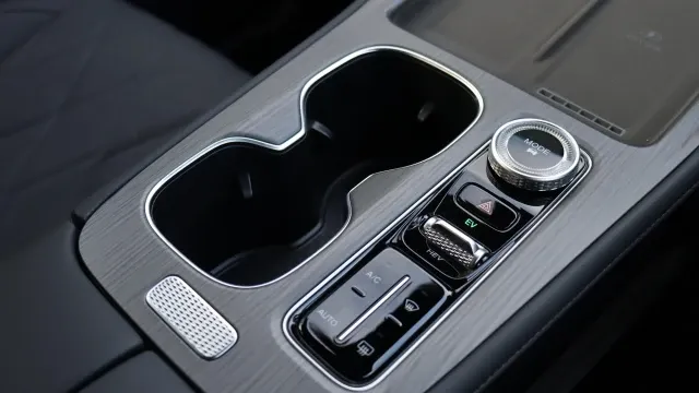 Vehicle Thumbnail 46