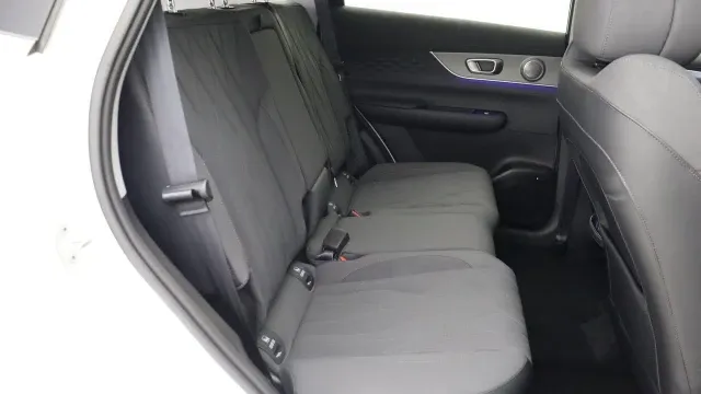 Vehicle Thumbnail 8