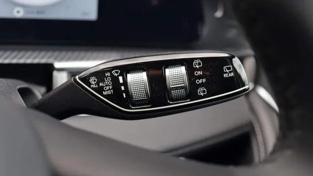 Vehicle Thumbnail 22