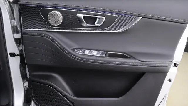 Vehicle Thumbnail 46