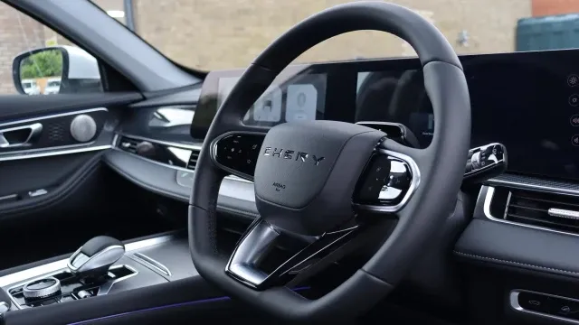 Vehicle Thumbnail 100