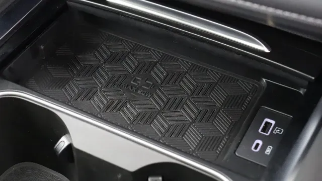 Vehicle Thumbnail 54