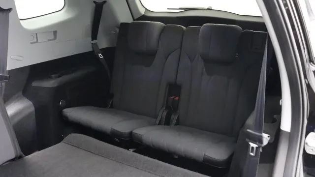 Vehicle Thumbnail 68