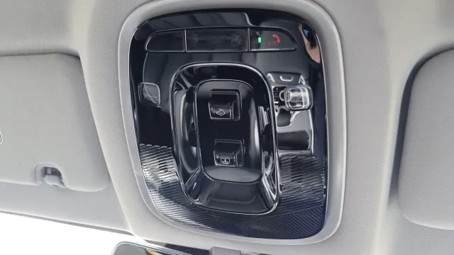Vehicle Thumbnail 25