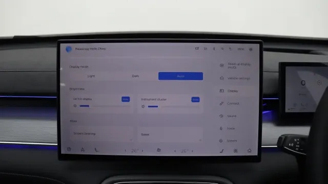 Vehicle Thumbnail 32