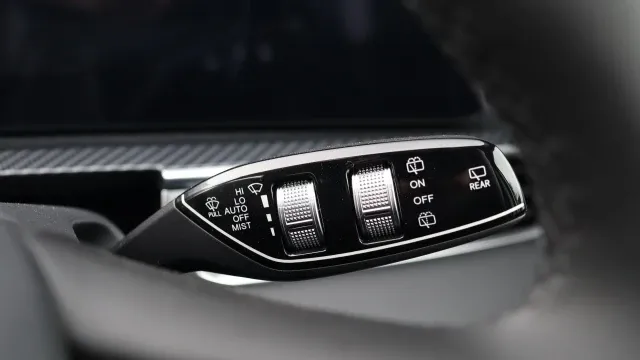 Vehicle Thumbnail 44