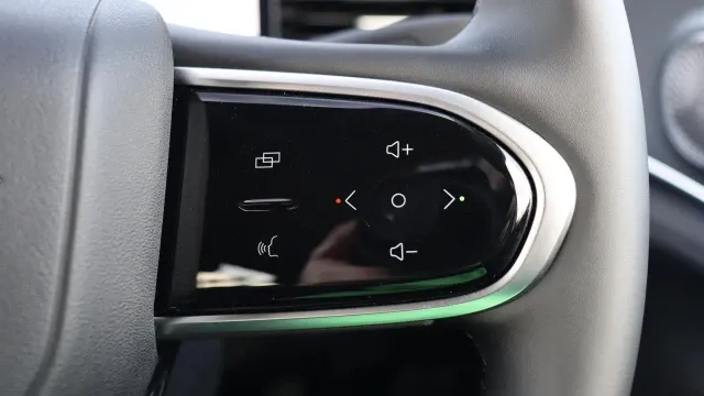 Vehicle Thumbnail 21