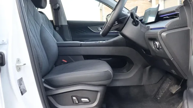 Vehicle Thumbnail 15