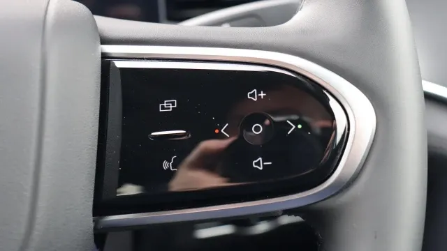 Vehicle Thumbnail 41