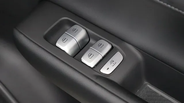 Vehicle Thumbnail 40